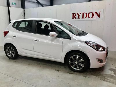 Used Hyundai ix20 SE 125 HP (91 kW) 2015 White Hatchback