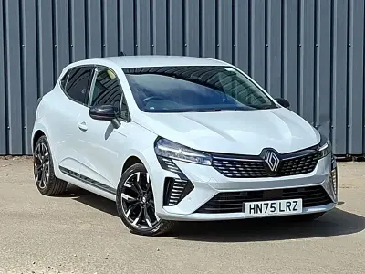 Used Renault Clio Techno 90 HP (66 kW) 2025 Grey Hatchback