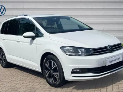 Used VW Touran SEL 150 HP (110 kW) 2023 White MPV
