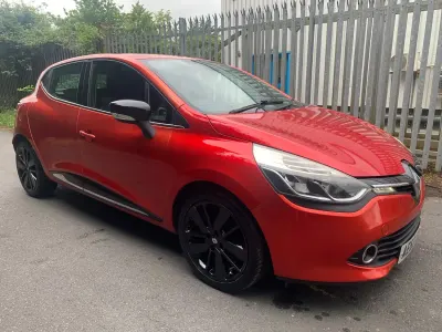 Used Renault Clio Dynamique 90 HP (66 kW) 2013 Red Hatchback