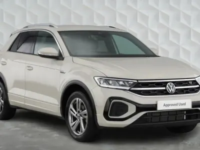 Usado VW T-Roc R-line 150 HP (110 kW) 2025 Cinzento SUV