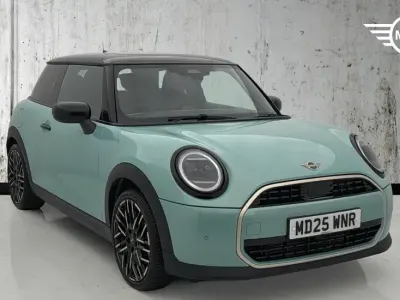 Used Mini Cooper Hatch 113 kW (154 HP) 2025 Green Hatchback