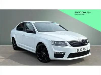 Begagnad Skoda Octavia vRS 184 HK (135 kW) 2017 Vit Halvkombi