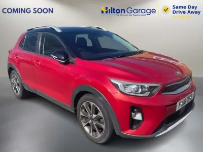 Usado Kia Stonic First Edition 108 CV (79 kW) 2018 Rojo SUV