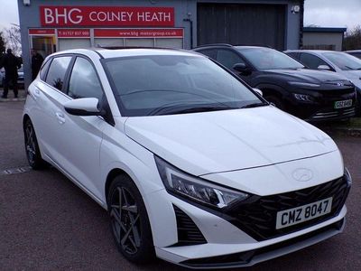 Used Hyundai i20 Ultimate 100 HP (73 kW) 2023 White Hatchback