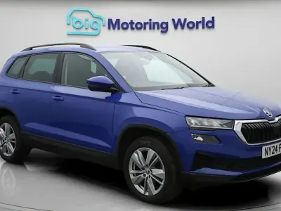 Usado Skoda Karoq SE Drive 150 HP (110 kW) 2024 Azul SUV
