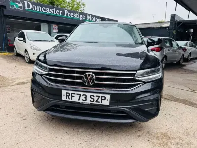 Used VW Tiguan Allspace Life 150 HP (110 kW) 2023 Black SUV