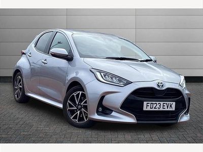 Used Toyota Yaris Hybrid Design 116 HP (85 kW) 2023 Silver Hatchback