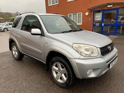 Silver Used 2005 Toyota RAV4 Estate | £3,995 (A bit pricey)