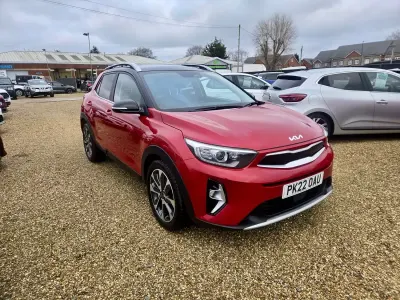 Used Kia Stonic 118 HP (86 kW) 2022 Red SUV