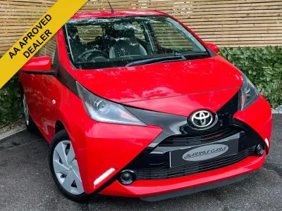 Used Toyota Aygo X-play 69 HP (50 kW) 2017 Red Hatchback