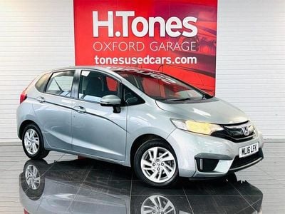Used Honda Jazz SE 102 HP (75 kW) 2016 Silver Hatchback