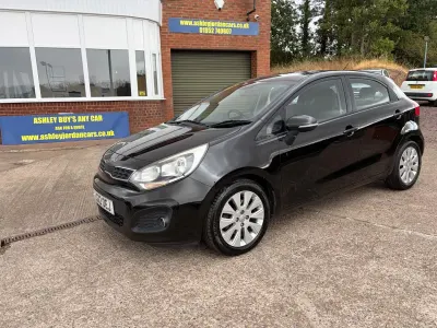 Used Kia Rio 109 HP (80 kW) 2012 Black Hatchback