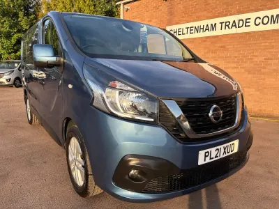 Used Nissan NV300 Tekna 120 HP (88 kW) 2021 Blue Van
