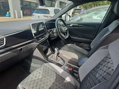 Usado VW T-Roc R-line 150 HP (110 kW) 2023 Branco SUV