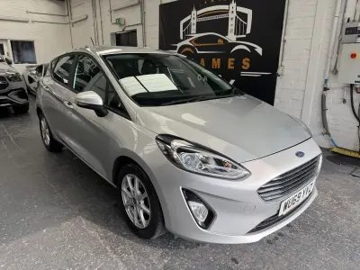 Used Ford Fiesta Zetec 100 HP (73 kW) 2019 Silver Hatchback