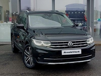Begagnad VW Tiguan Elegance 150 HK (110 kW) 2022 Svart SUV