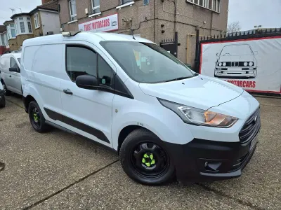Used Ford Transit Connect 100 HP (73 kW) 2018 White MPV