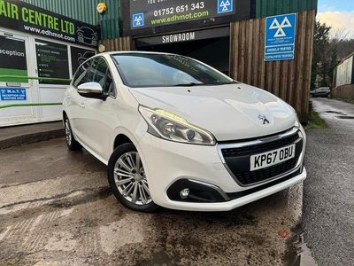 White Used 2017 Peugeot 208 Allure Hatchback | £5,990 (Fair price)