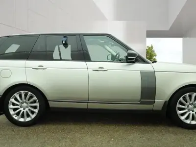 Usado Land Rover Range Rover Vogue 275 CV (202 kW) 2019 Plateado SUV