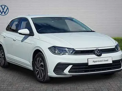Second-hand VW Polo Life 95 CP (69 kW) 2024 Alb Hatchback
