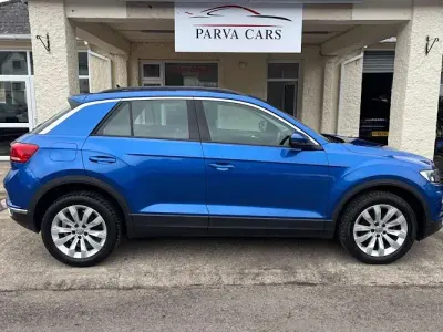 Used VW T-Roc SE 116 HP (85 kW) 2020 Blue SUV