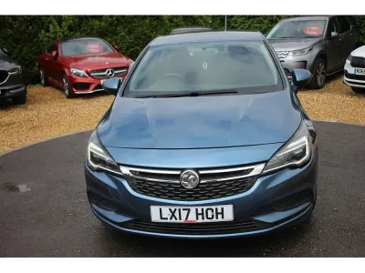 Used Vauxhall Astra 2017 Deep sky blue metallic Hatchback