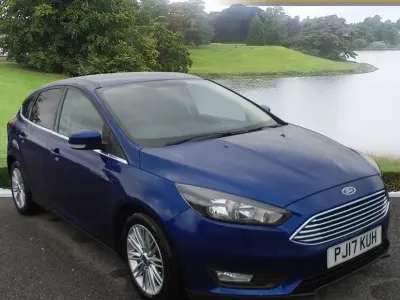 Second-hand Ford Focus Zetec 125 CP (91 kW) 2017 Albastru Hatchback