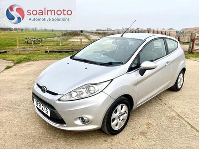Used Ford Fiesta Zetec 2012 Silver Hatchback