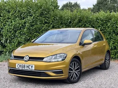 Used VW Golf VII SE 110 HP (80 kW) 2018 Yellow Hatchback