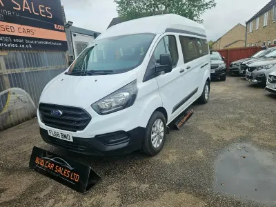 Usado Ford Transit Custom Trend 130 CV (95 kW) 2018 Blanco Familiar