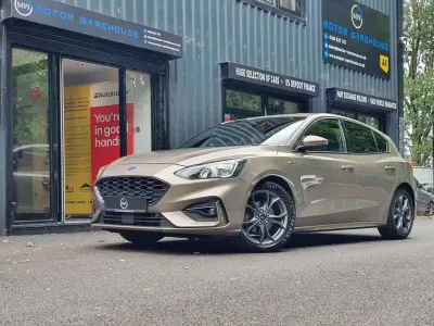 Used Ford Focus ST-Line 125 HP (91 kW) 2019 Silver Hatchback