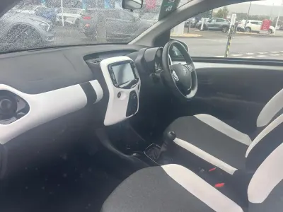 Used Citroën C1 71 HP (52 kW) 2019 White Hatchback