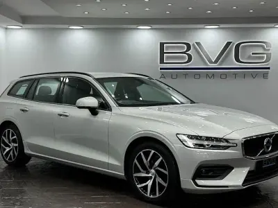 Begagnad Volvo V60 Momentum 190 HK (139 kW) 2018 Guld Kombi