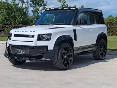 Used Land Rover Defender SE Dynamic 2023 White SUV