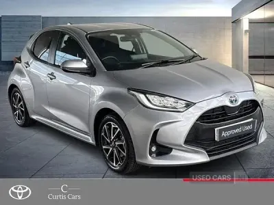 Used Toyota Yaris Hybrid Design 2023 Silver Hatchback
