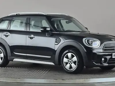 Begagnad Mini Cooper Classic 136 HK (100 kW) 2022 Svart Halvkombi