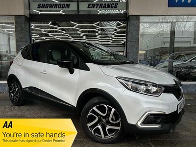White/black Used 2020 Renault Captur Iconic SUV | £13,895 (Fair price)