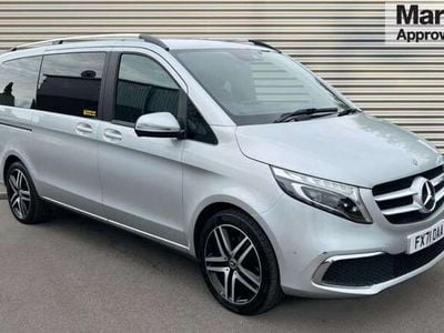 Mercedes V220