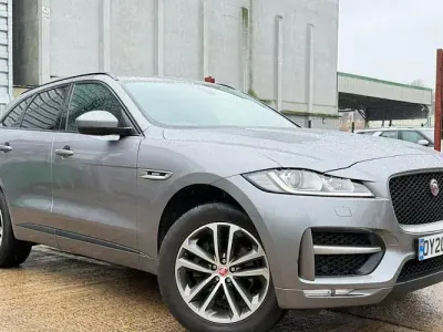 Begagnad Jaguar F-Pace R-Sport 241 HK (177 kW) 2020 Grå SUV