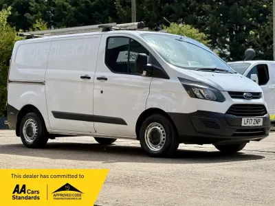 Used Ford Transit Custom 105 HP (77 kW) 2017 White Van