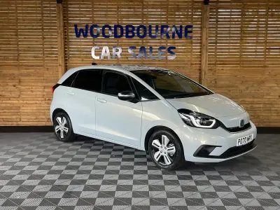 Used Honda Jazz Hybrid 109 HP (80 kW) 2020 White Hatchback