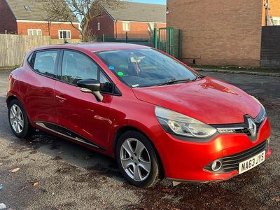 Red Used 2013 Renault Clio IV Dynamique Hatchback | £2,395 (Fair price)