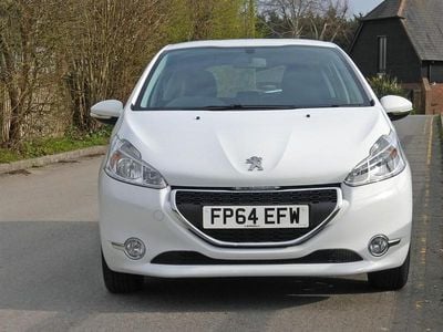 Gebraucht Peugeot 208 Active 82 PS (60 kW) 2014 Weiß Kleinwagen
