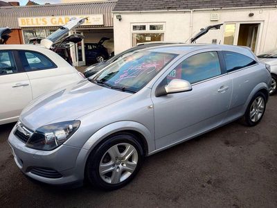 Silver Used 2011 Vauxhall Astra Sport Hatchback | £3,995 (Expensive)
