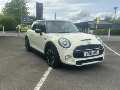 Usado Mini Cooper S Exclusive 189 CV (139 kW) 2019 Blanco Utilitario