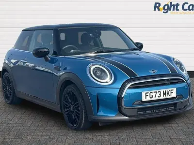Used Mini Cooper Exclusive 134 HP (98 kW) 2023 Blue Hatchback