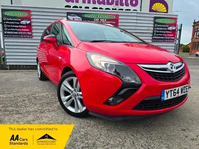 Used Vauxhall Zafira SRi 2014 Red MPV