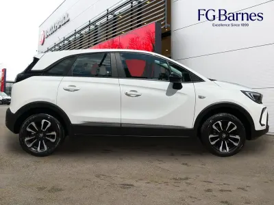 Used Vauxhall Crossland Design Edition 108 HP (79 kW) 2022 White SUV