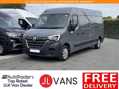 Used Renault Master Business 135 HP (99 kW) 2023 Grey MPV